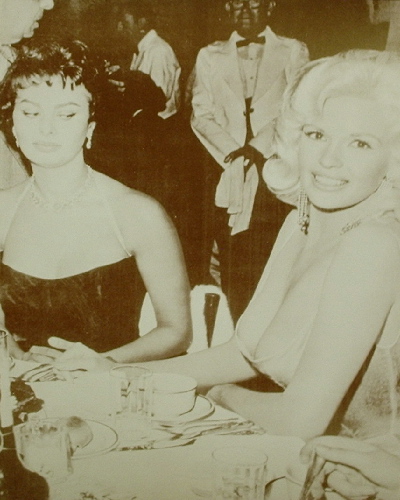 Sophia Loren & Jayne Mansfield / Sneaking A Peek