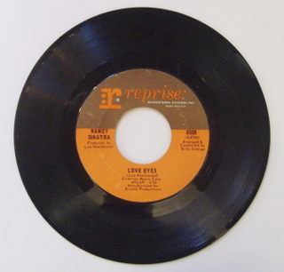 Nancy Sinatra / Love Eyes
