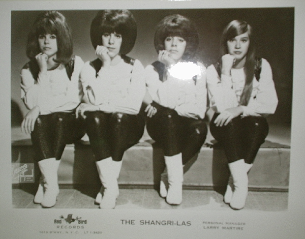 Shangri Las / Group Shot